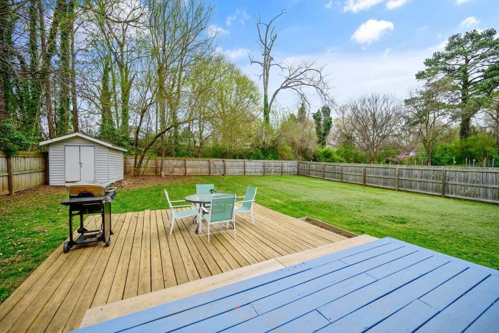 Cozy 3 Bedroom Cottage With Huge Fenced-In Yard RaleighRaleigh  Kültér fotó
